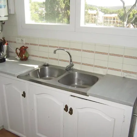 Sleeps 4 Pool Lägenhet